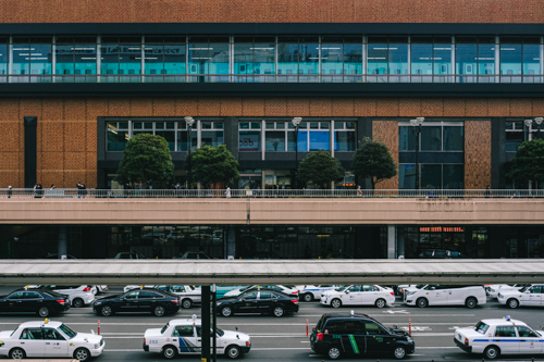 ペデストリアンデッキにて