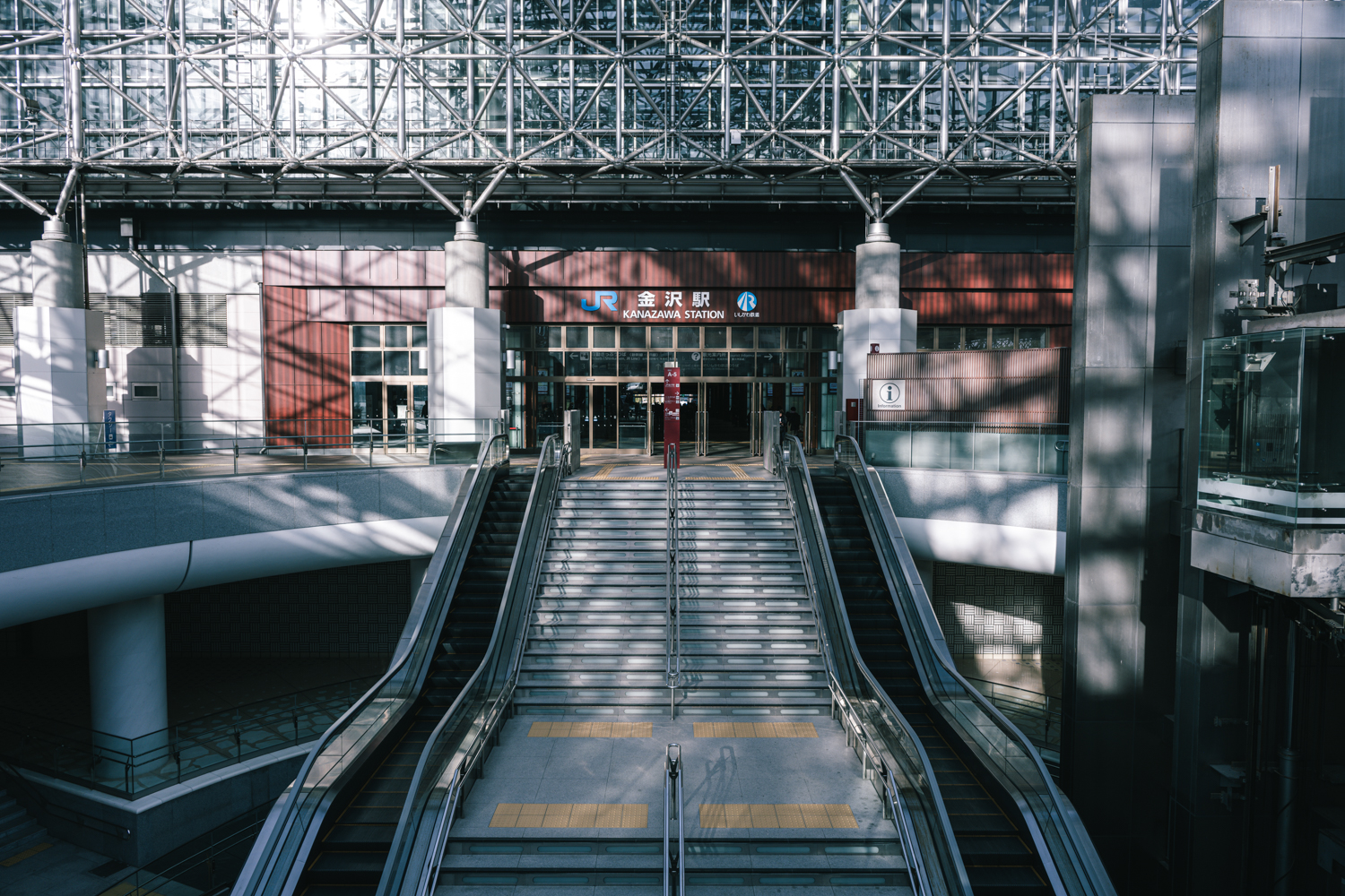 金沢駅